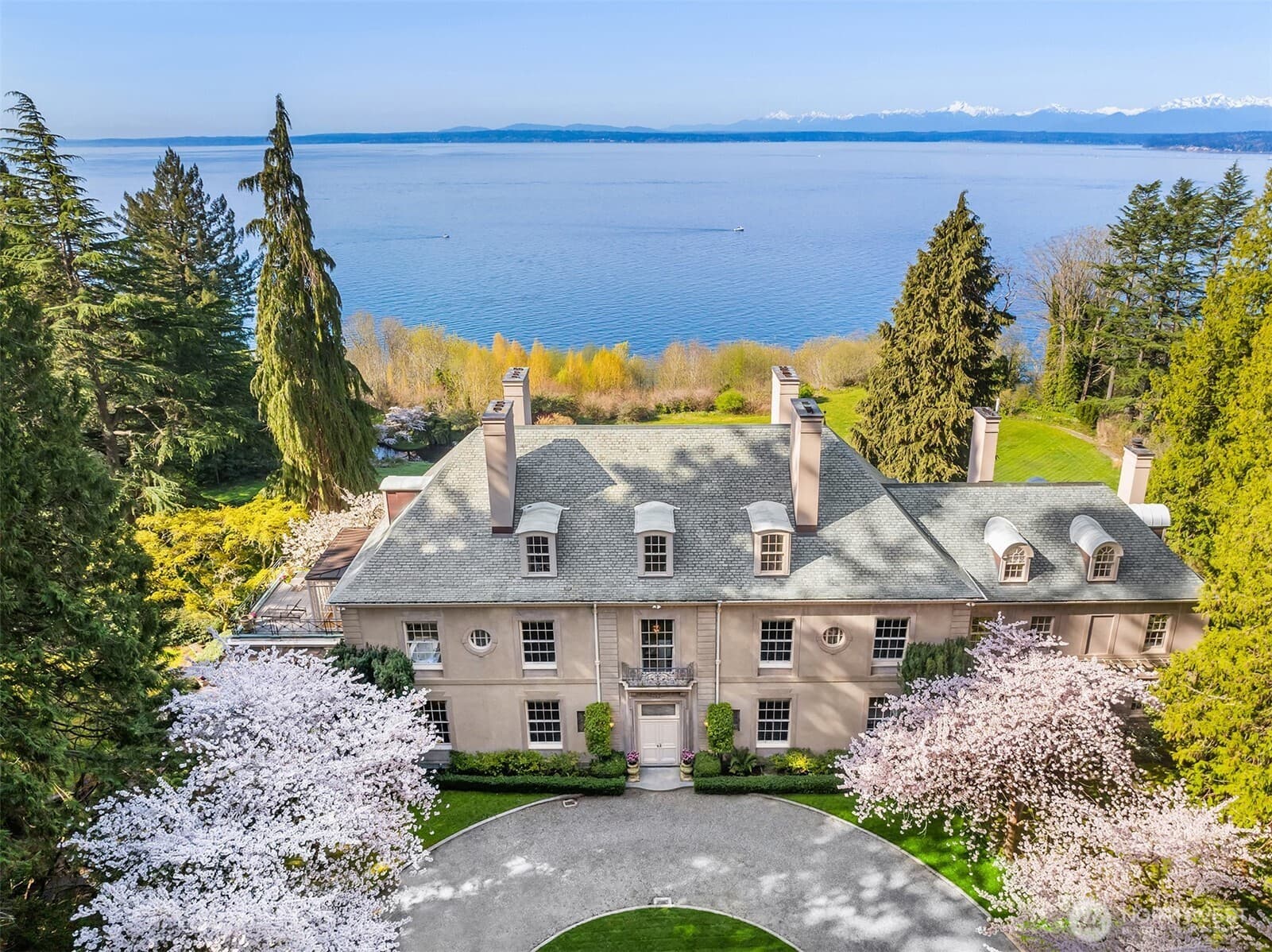 77 Olympic Drive NW — golf course home near Seattle Golf Club, Washington