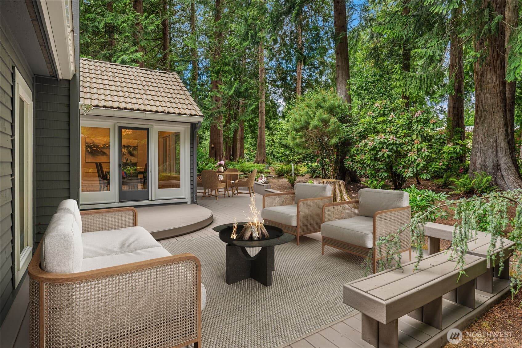 2231 Sahalee Drive E — golf course home near Sahalee Country Club, Washington