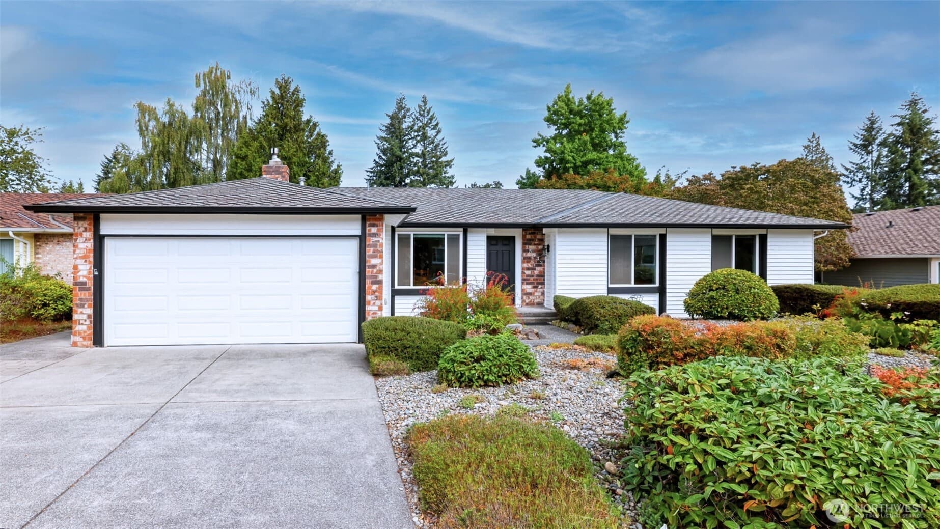 15832 SE 169th Place — golf course home near Washington golf community, Washington