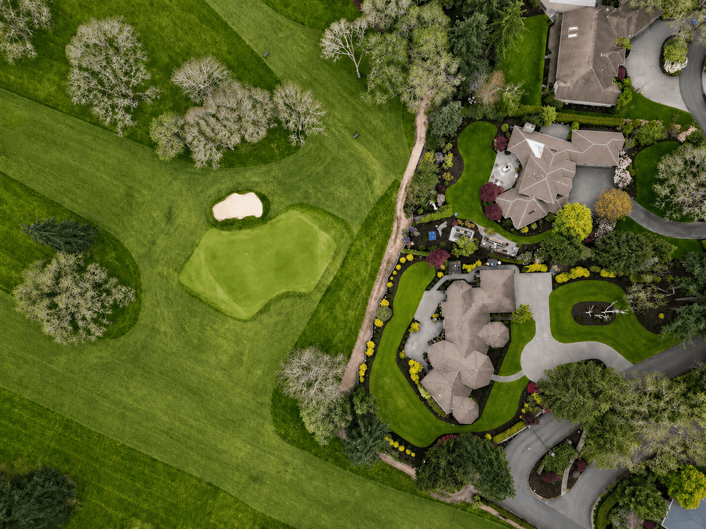 Aerial view of a golf course property in Washington State